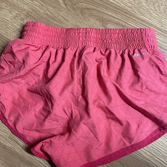 Nike. Pink athletic shorts. Size Small. - Picture 3 of 4